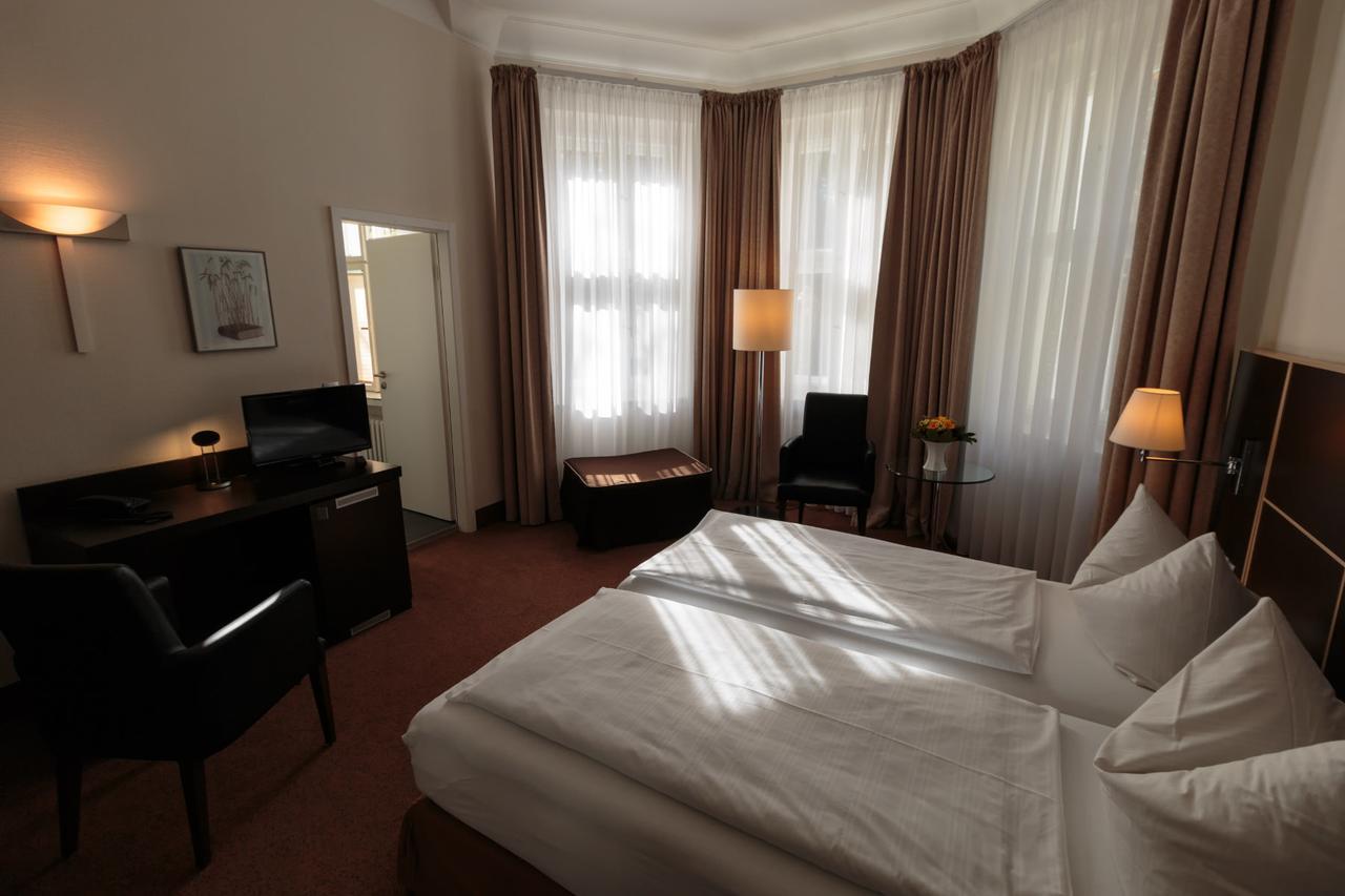 Hotel Landhaus Schlachtensee เบอร์ลิน ภายนอก รูปภาพ